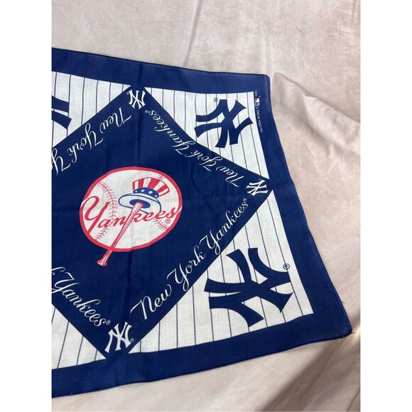 Vintage NY Yankees Bandanna Baseball - Picture 3 of 7